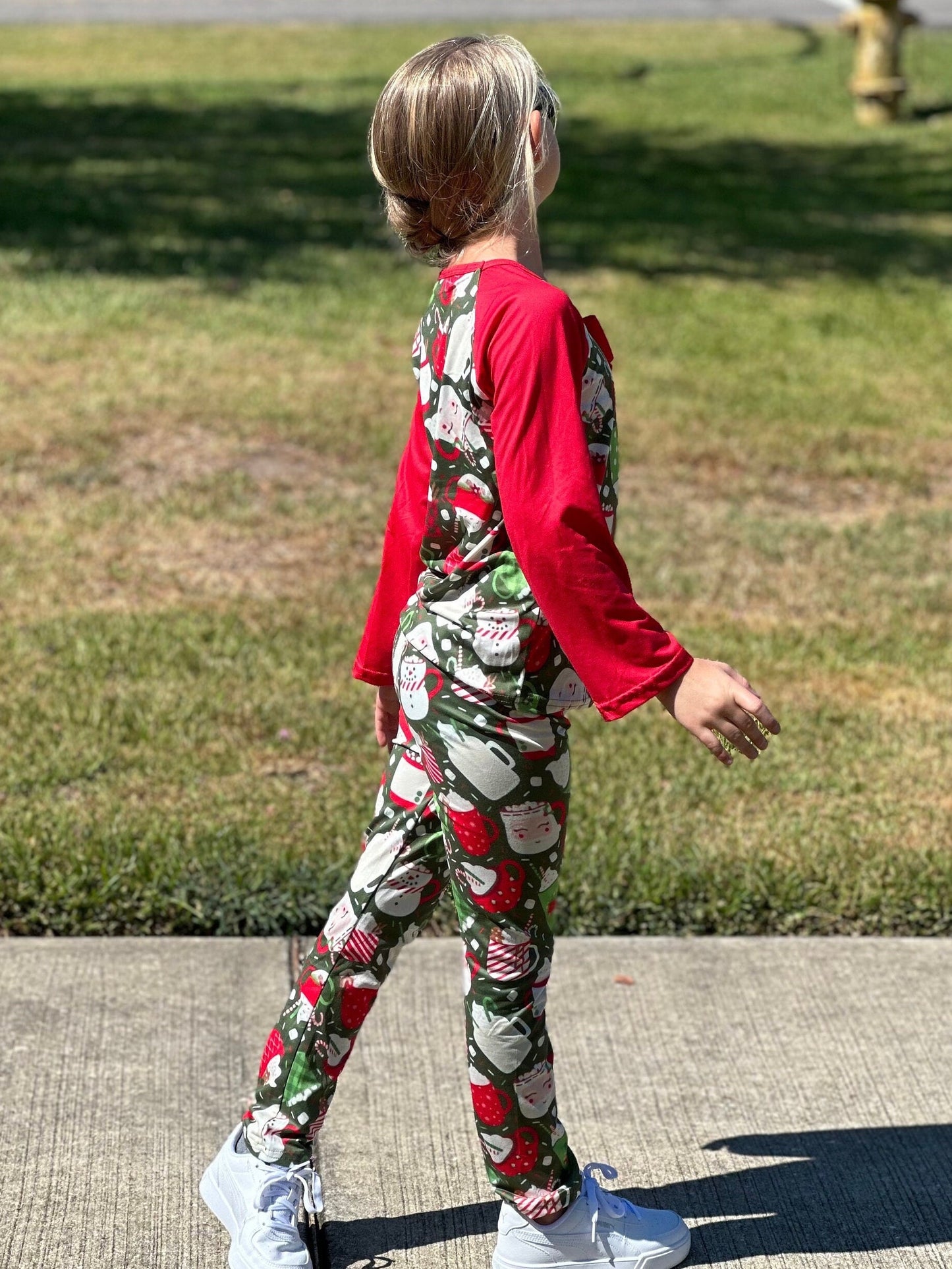 Red and green hot cocoa leggings set