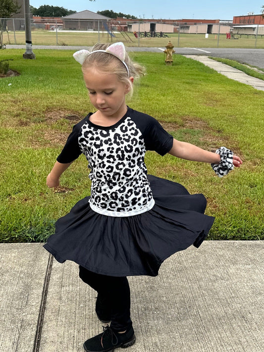 Snow leopard twirl skirt leggings set