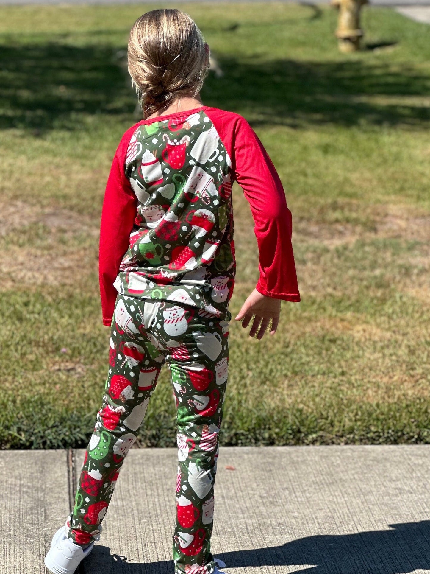 Red and green hot cocoa leggings set